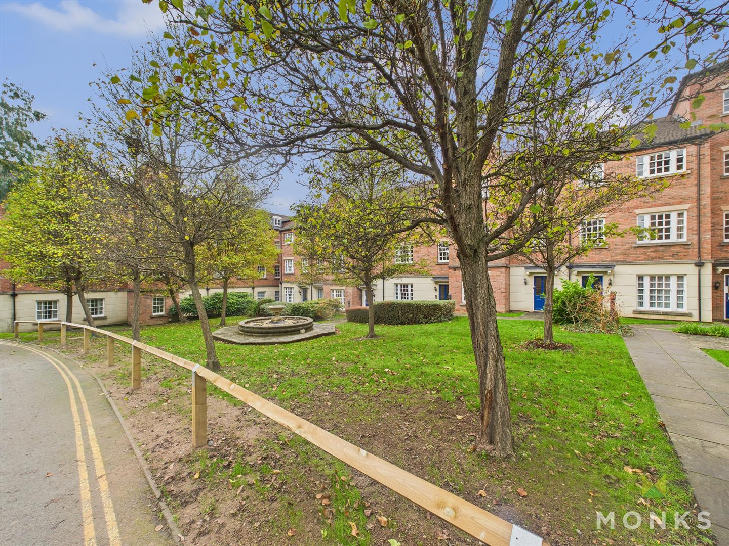 7 Belgravia Court Abbey Foregate, Shrewsbury, SY2 6BW For Sale